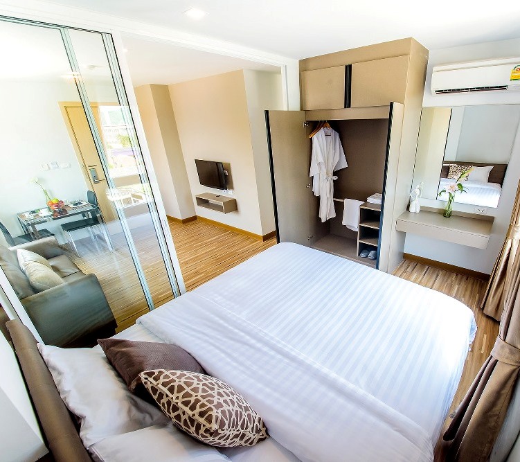 The Violin Sriracha : 1 Bedroom : Mountain View