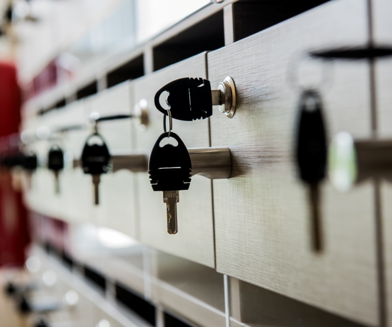 Facilities : Locker